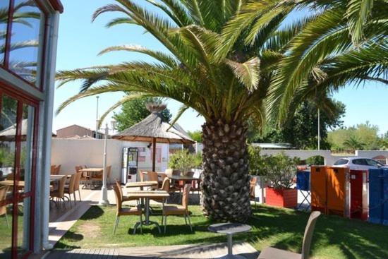 Hotel La Carabasse / Mazet 69 Vias Zewnętrze zdjęcie